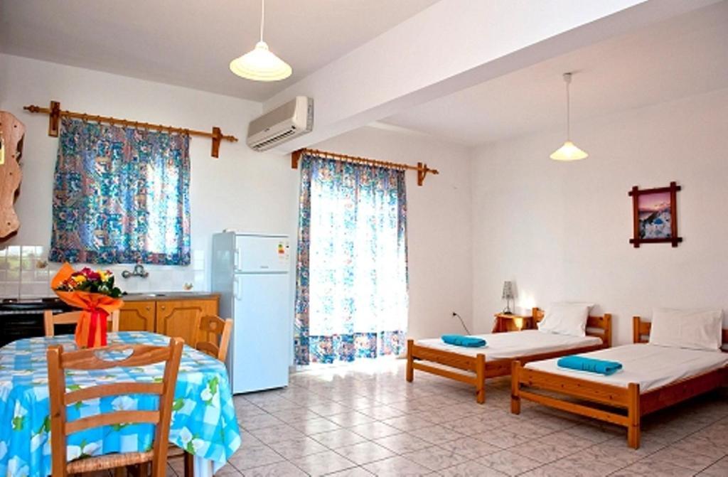 Syraina Apartments Skiathos Chora Chambre photo